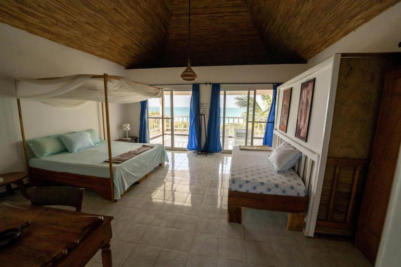 La Villa Sur La Plage Palmarin Bagian luar foto