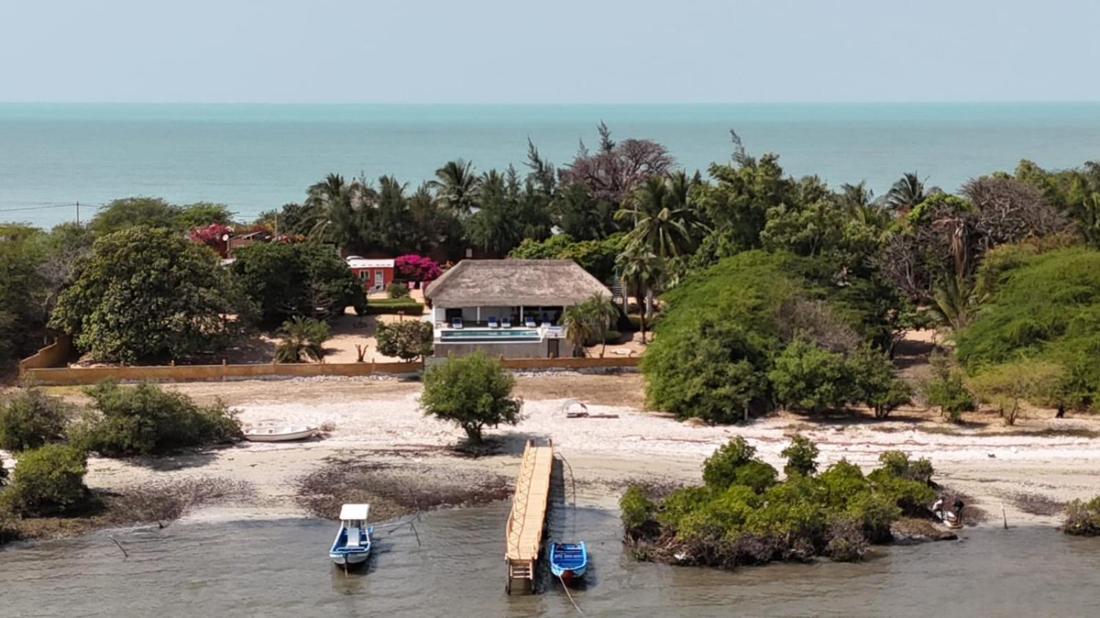 La Villa Sur La Plage Palmarin Bagian luar foto